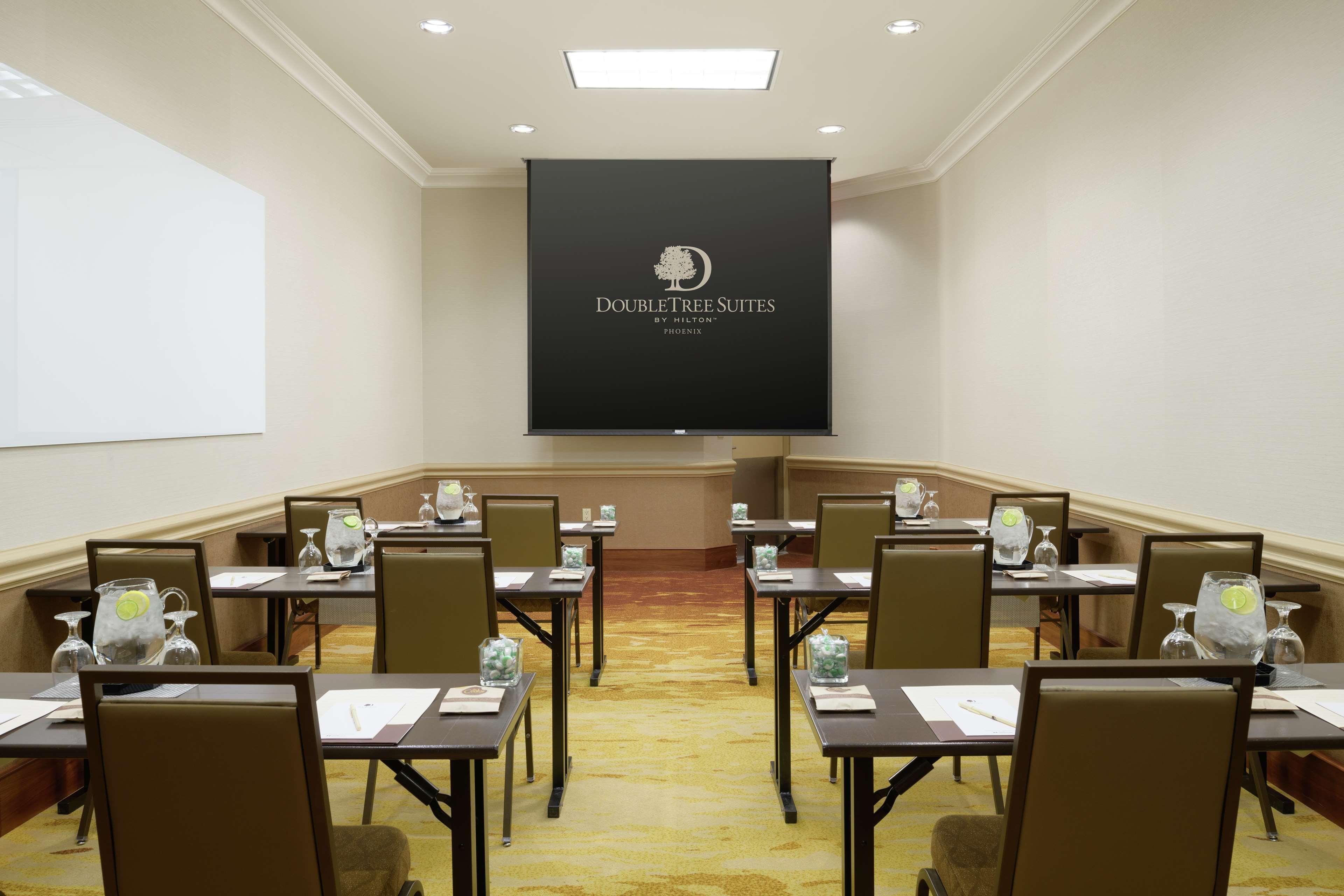 Doubletree Suites By Hilton Phoenix Ngoại thất bức ảnh