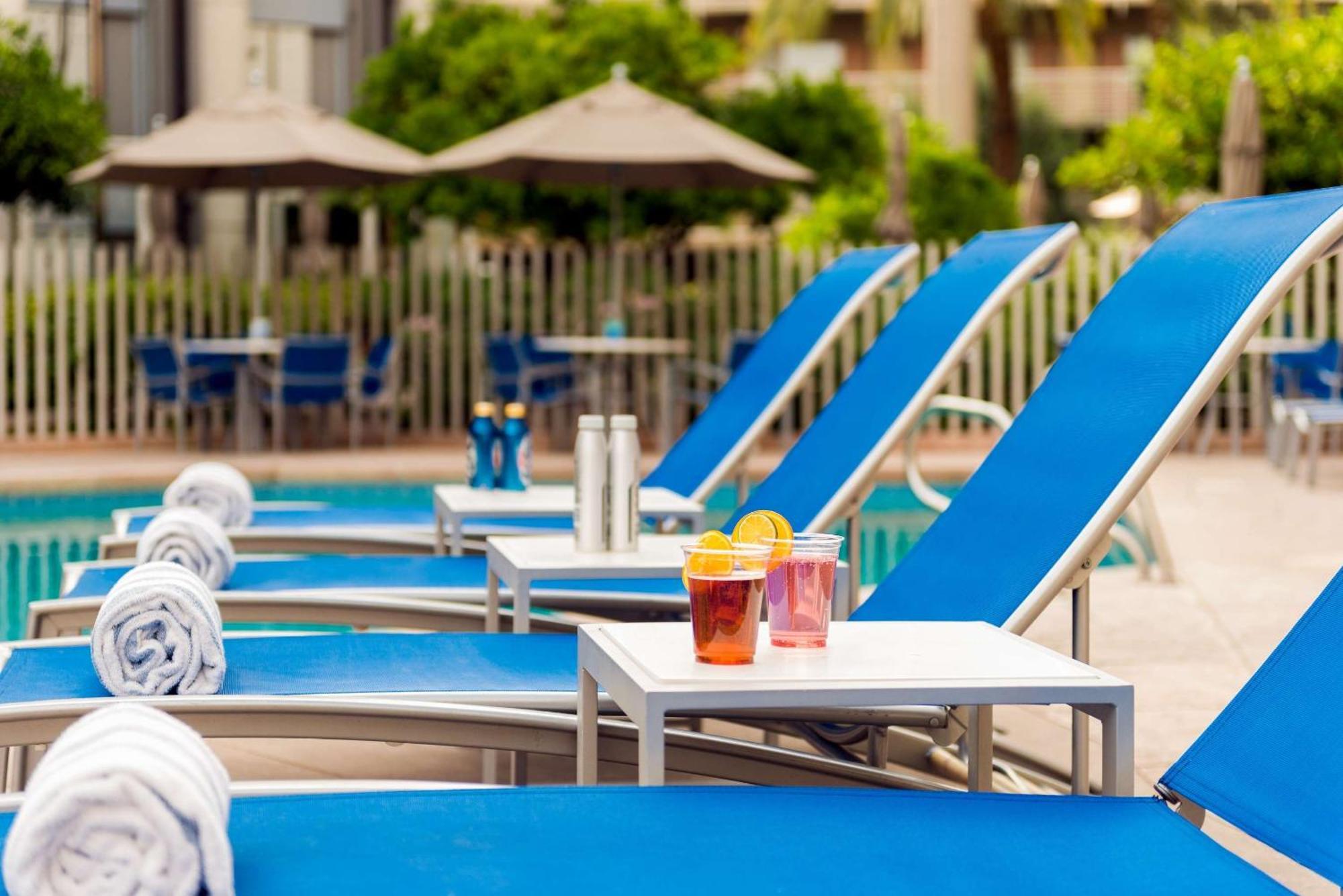 Doubletree Suites By Hilton Phoenix Ngoại thất bức ảnh